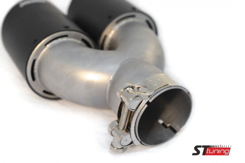 Насадка на глушитель, двойная, AKRAPOVIC карбон, D посадочный 63 мм / наруж 90 мм, ПРАВ.