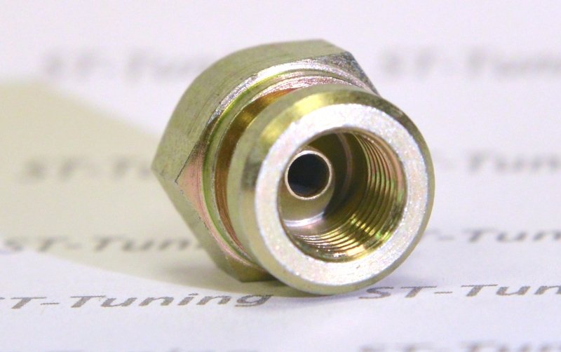 Фитинг мама M10*1 под обратный конус, Toyota, под ключ 17mm D-03 сталь, под опрессовку S762-03-31SZ