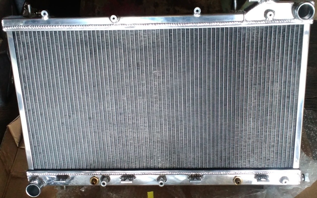 радиатор алюминиевый Subaru Forester SG5 turbo 26 мм AT