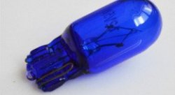 Лампа W5W синего цвета (габарит)