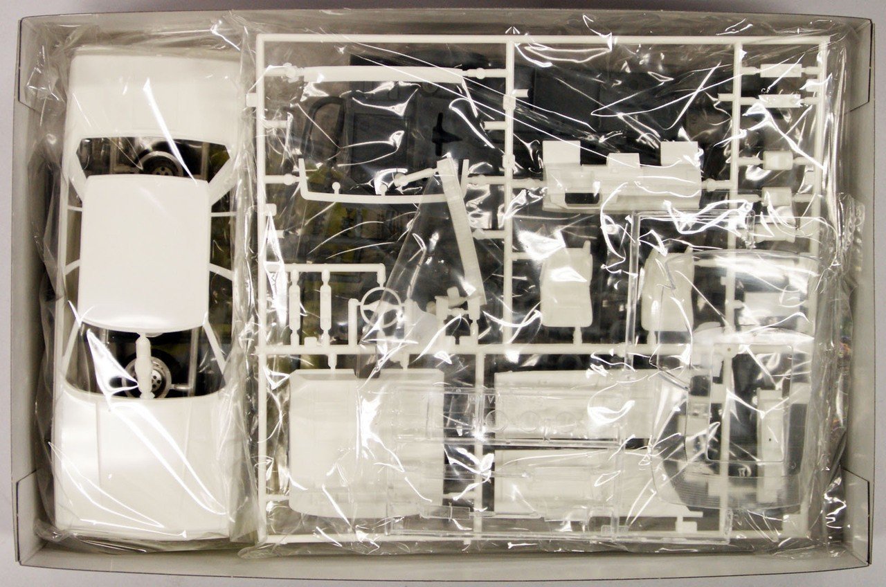  Сборная модель Toyota Cresta 2.0 Twin Turbo (gx71) With Engine