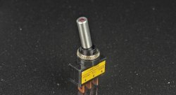 Тумблер 2 положения, 3 контакта