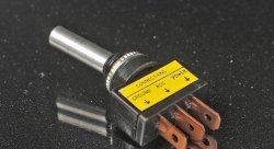 Тумблер 2 положения, 3 контакта