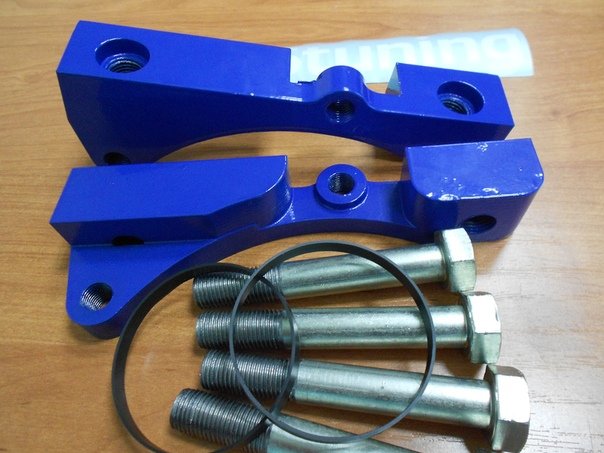 Планшайбы для установки передних тормозов от Toyota Celsior ucf30 на Mark2 gx(jzx)81