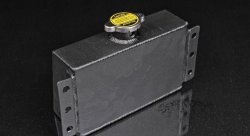 Бак расширительный, универсальный, черный