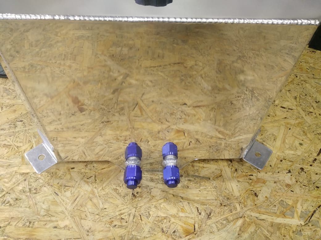 Бак топливный алюминиевый 40л, алюминиевая крышка