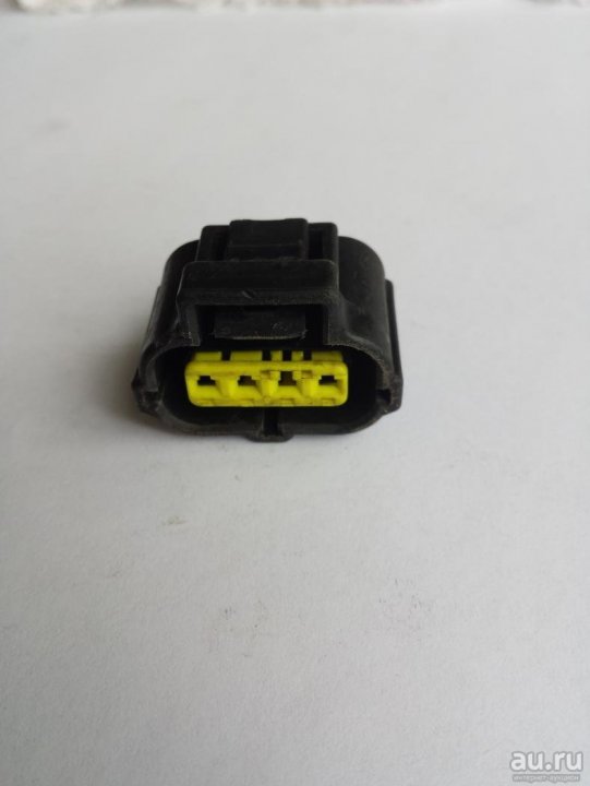 Фишка датчика положения дроссельной заслонки (TPS) Toyota 4 пина 90980-10711