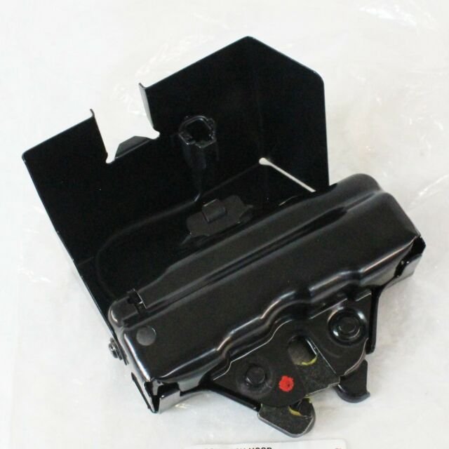 Замок капота Toyota Supra 1993-1998 JZA80 (правая сторона)