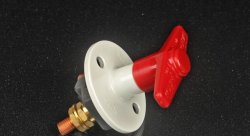 Выключатель массы АКБ 12V, 2-х контактн, с ключом флажкового типа