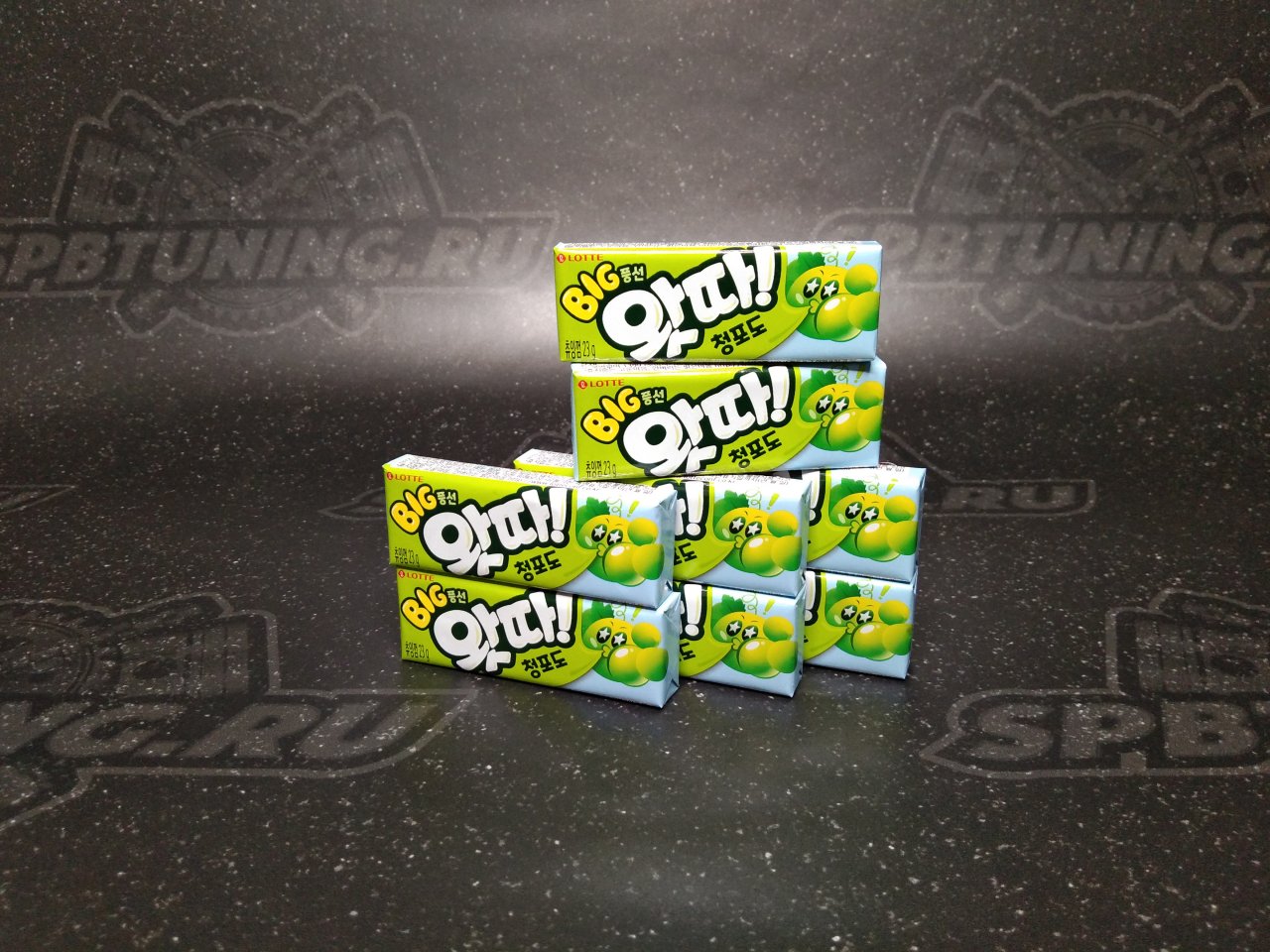 LOTTE Жевательная резинка "WHATTA Big Bubble Gum Green Grape" вкус зеленого винограда, 23 гр.