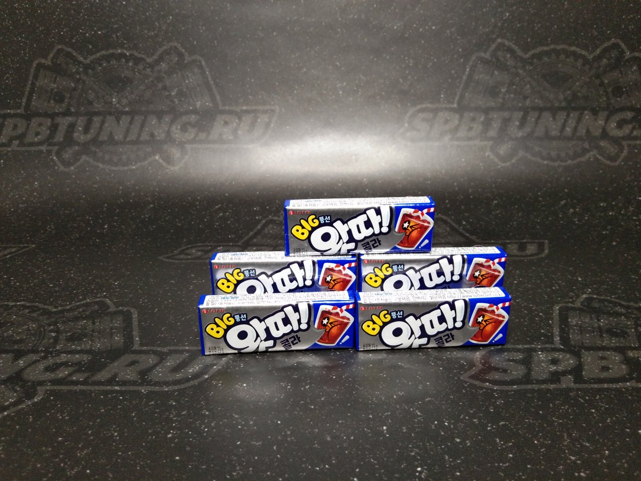 LOTTE Жевательная резинка  "WHATTA Big Bubble Gum Cola", вкус колы, 23 гр.