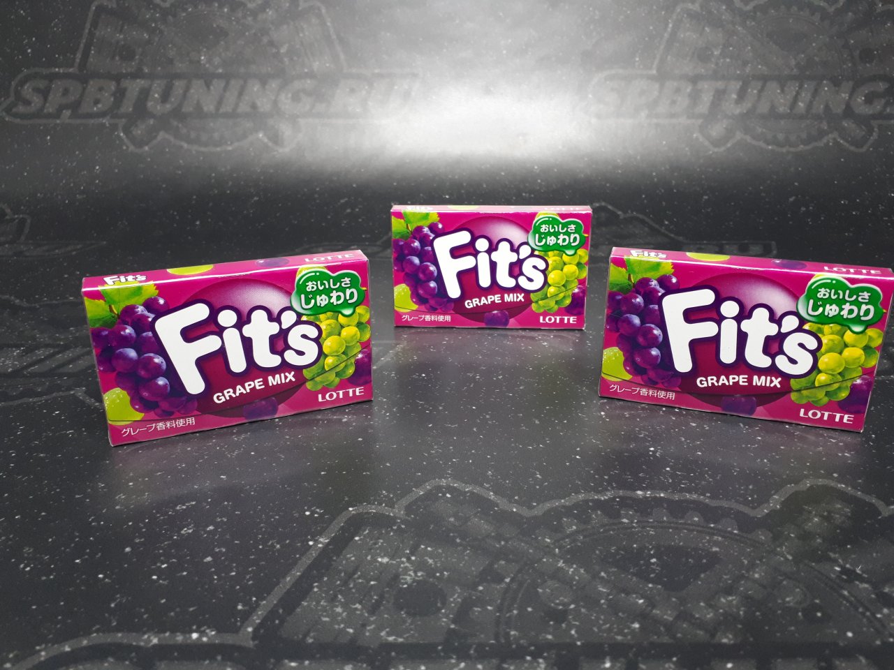 Резинка жевательная FIT`S Grape MIX, Lotte, 24.6 гр.