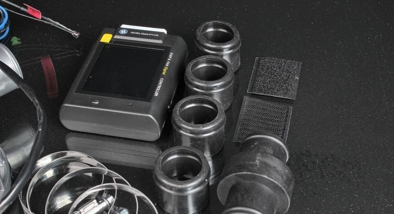  Электро-помпа системы охлаждения 150 л/мин универсальная + LCD контроллер, 12V с установочным комплектом DAVIES CRAIG