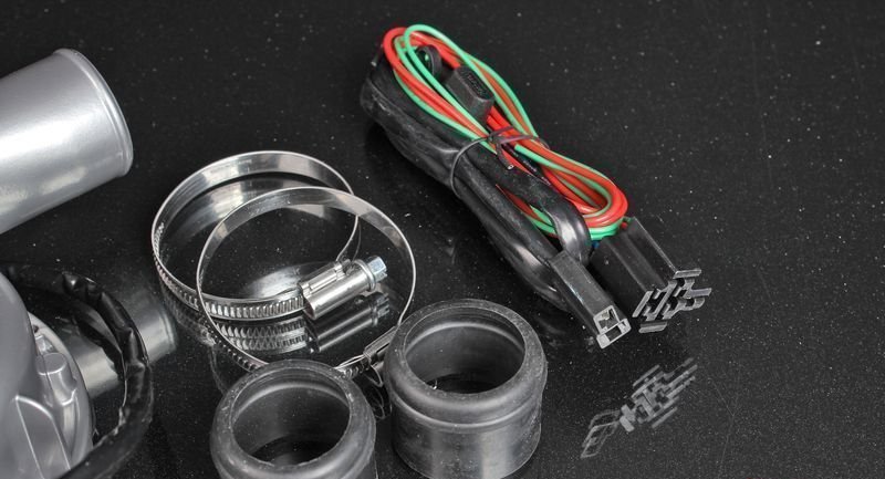 Электро-помпа системы охлаждения 150 л/мин универсальная, 12V с установочным комплектом DAVIES CRAIG