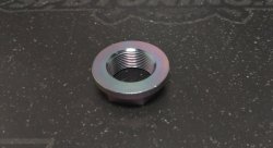 Гайка ступицы колеса ST9017926006