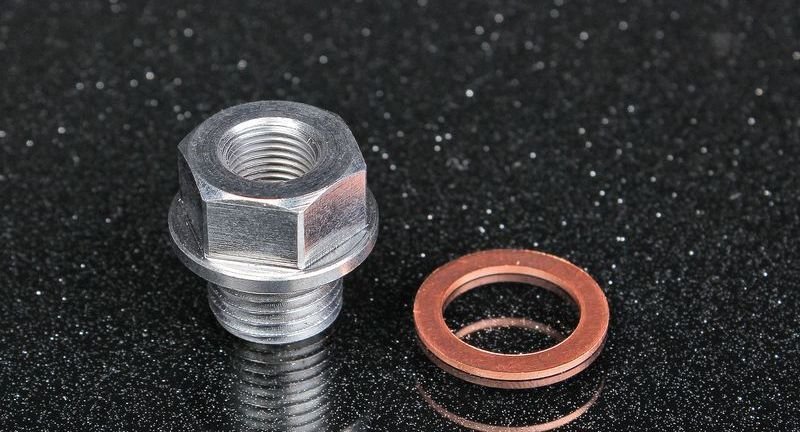 Фитинг адаптер M14*1,5 мм - 1/8" наружная и внутренняя резьбы, нержавеющая сталь KINUGAWA