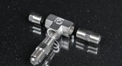 Тройник под датчик давления масла сталь AN4 - 1/8"
