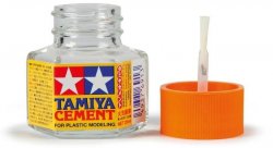 Клей  Tamiya cement модельный с кисточкой 20 МЛ