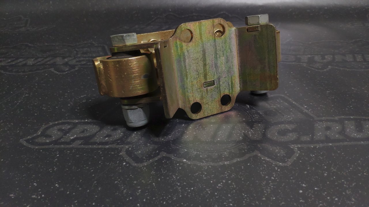 Подушка  / опора АКПП Toyota JZX90-100-110