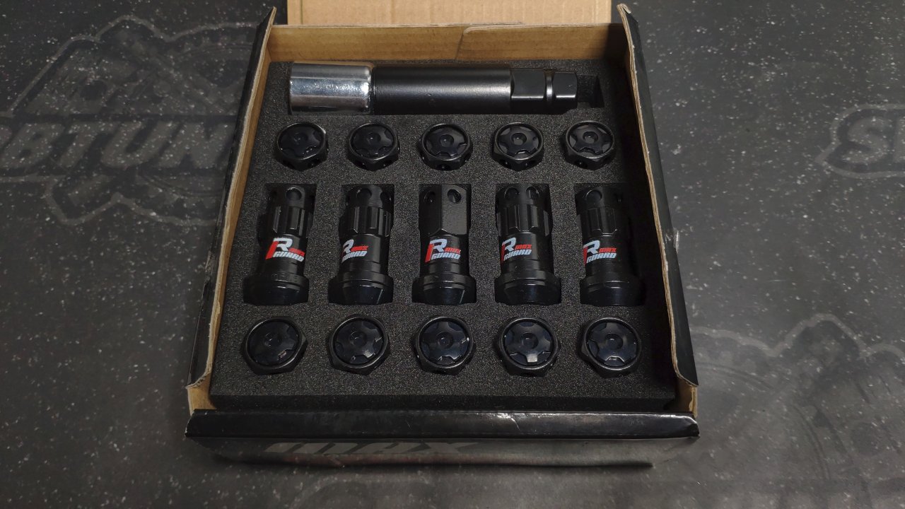 Комплект кованных гаек Drinty Racing Nuts М12х1.5 черные