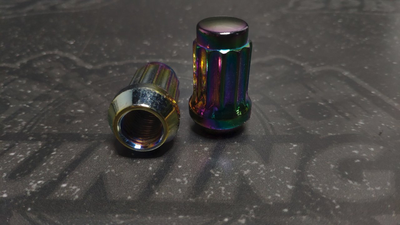 Комплект Гаек M12X1,25 Радужный Титан высота 33мм 12 луч 911144TiCr