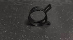 Хомут пружинный 23 мм черный