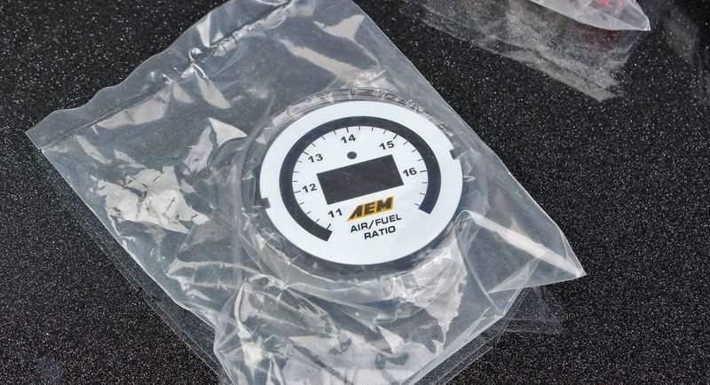 AEM Датчик состава смеси UEGO V2 (универсальный широкополосный лямбда зонд) Bosch 4,9 LSU (США)