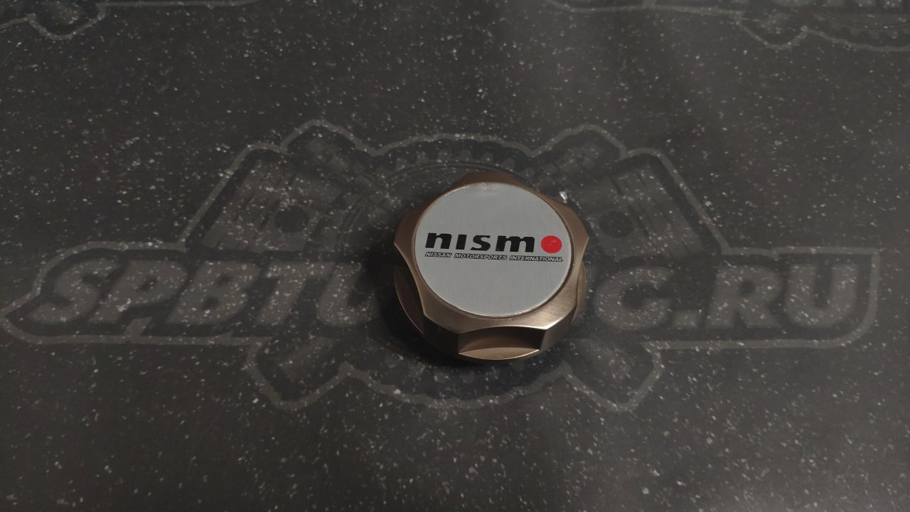 Крышка масляная Nismo