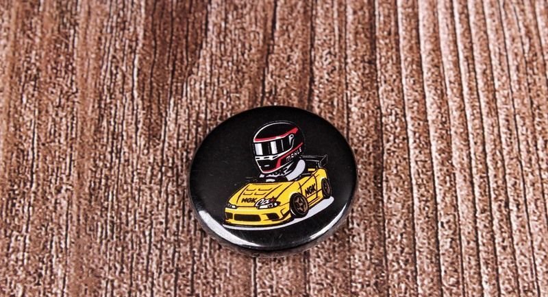 Значок металлический "GOCHA MAN", круглый, черный