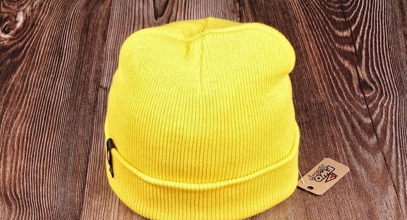 Шапка "GOCHA/31" желтая, двухсторонняя