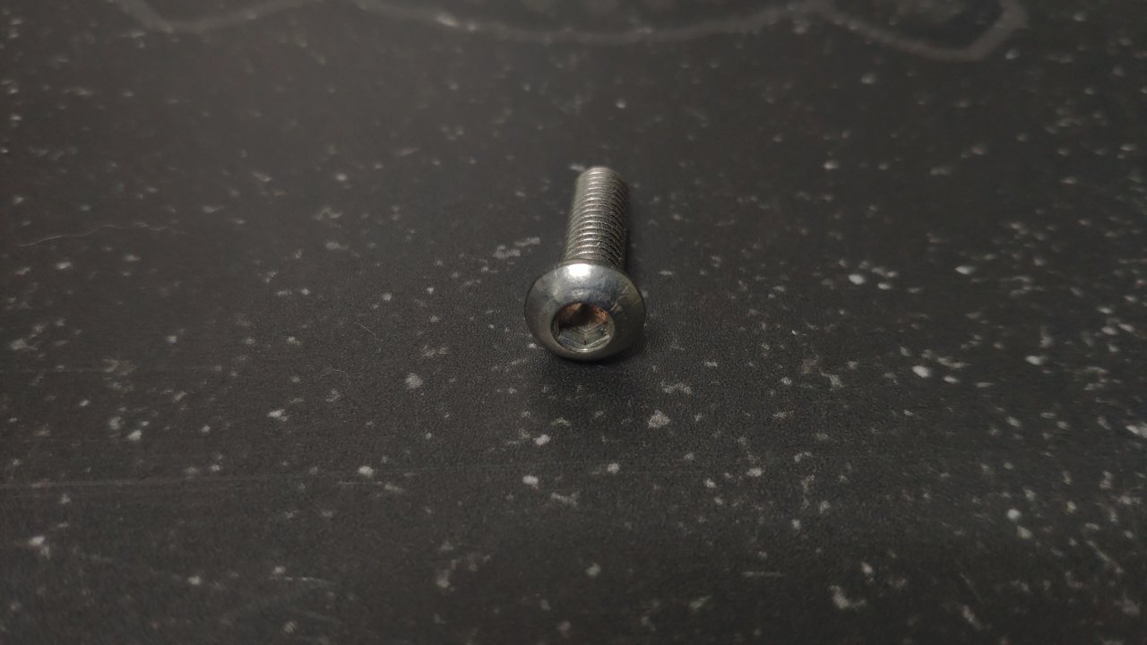 Винт с полукруг. головкой M6 x 20 нерж. сталь (A4)