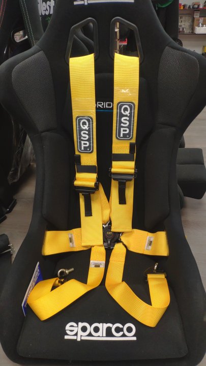 Ремни безопасности QSP Pro-Plus 6-ти точечные, желтые, с омологацией