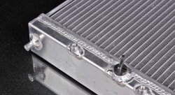 Радиатор алюминиевый Honda Civic EJ/EK/EG 1992-2000, 32мм, диаметр патрубков 32мм 