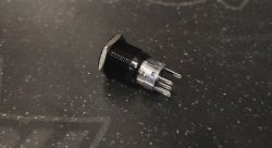 Кнопка черная без фиксации водонепроницаемая 12В 3А - белая подсветка