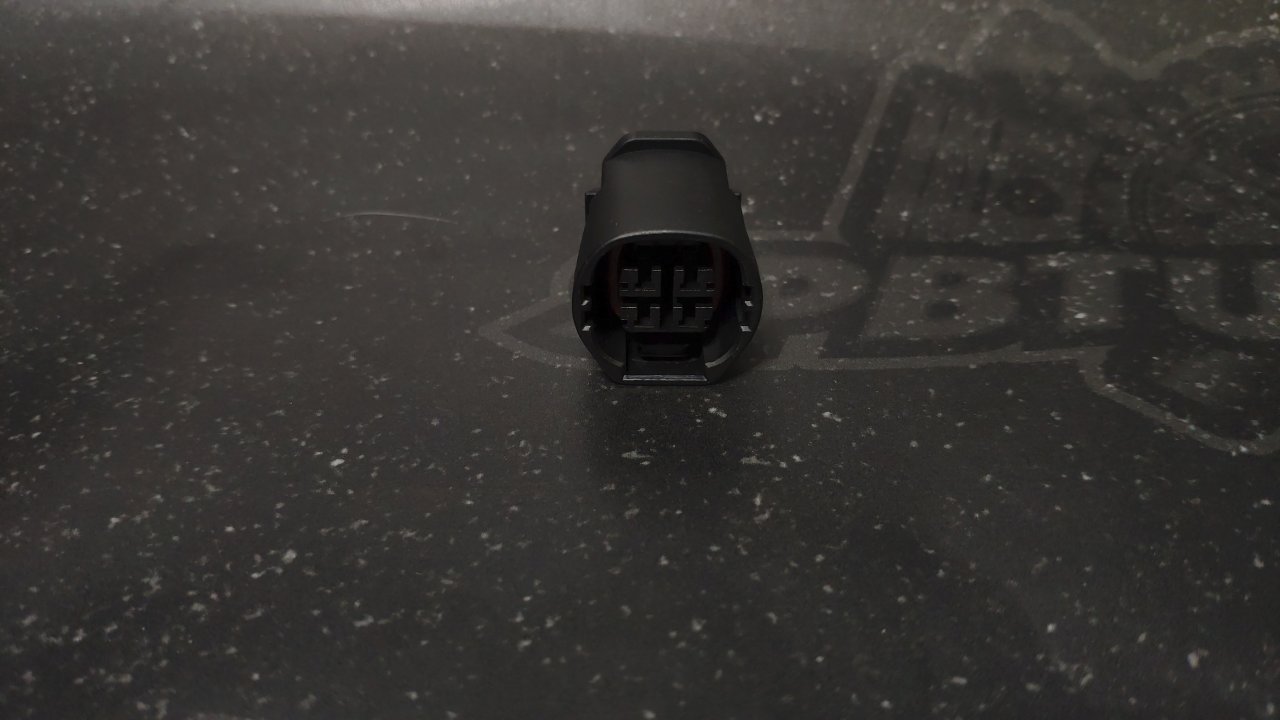 Фишка генератора 1-2jz 4 пина 90980-11964