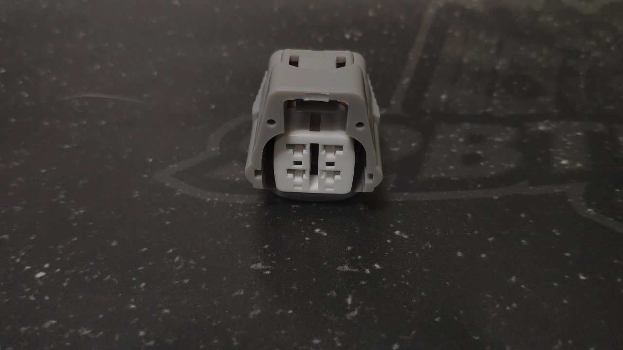 Фишка моторчика электродросселя 4 пина 90980-10942