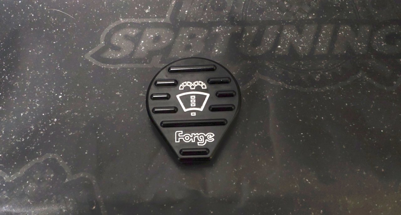 Крышка бачка омывателя VW, Audi фрезерованная