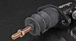 WILWOOD  Цилиндр главный тормозной диаметр 0.700" / ход 1,4" универсальный (алюминиевый) 7/16-20"