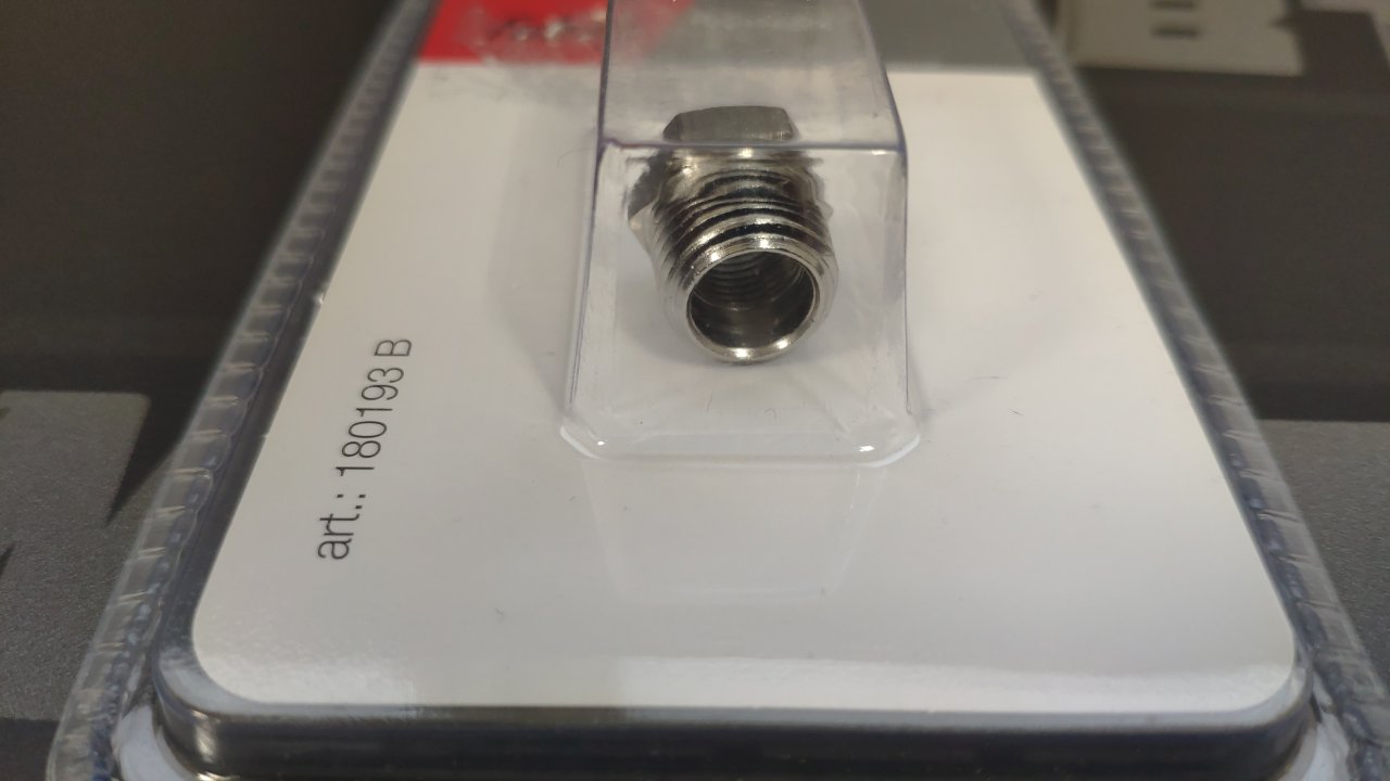 Переходник 1/4" (папа) на 1/8 (мама)