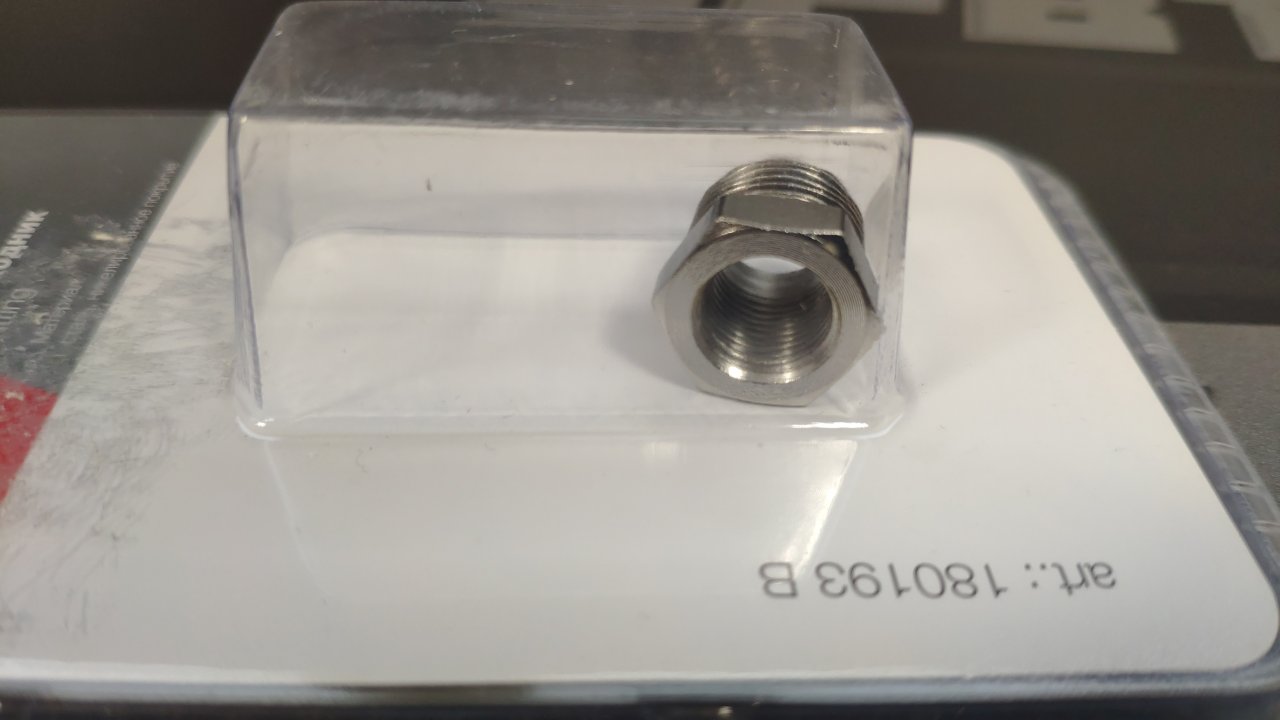 Переходник 1/4" (папа) на 1/8 (мама)