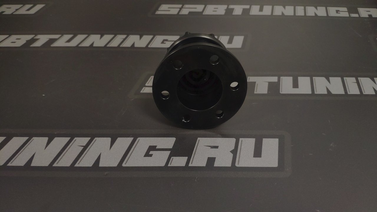 Горловина топливного бака заливная