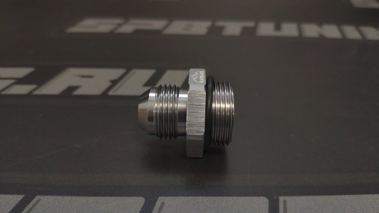 Адаптер П AN08 - П M22 x 1,5 mm под масло куллер, алюминий, BLACKROCK LAB