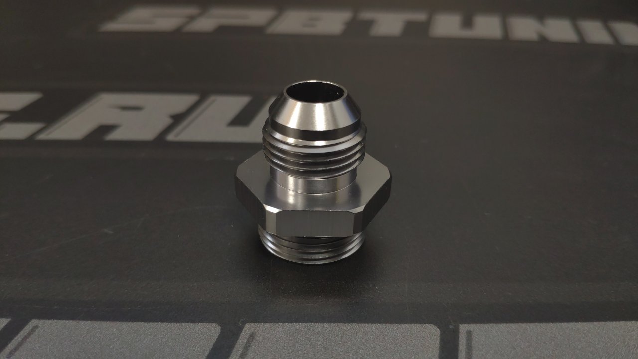 Адаптер П AN08 - П M22 x 1,5 mm под масло куллер, алюминий, BLACKROCK LAB