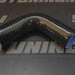 Патрубок силиконовый 28 мм, 90°, черный 