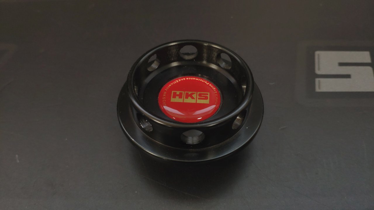 Крышка масляная HKS