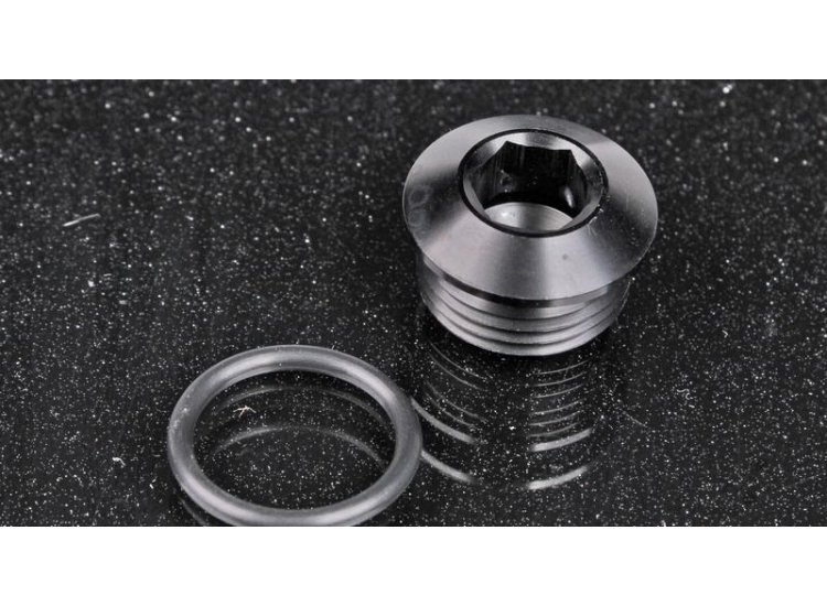 Фитинг заглушка ORB8 с резиновым кольцом, черная