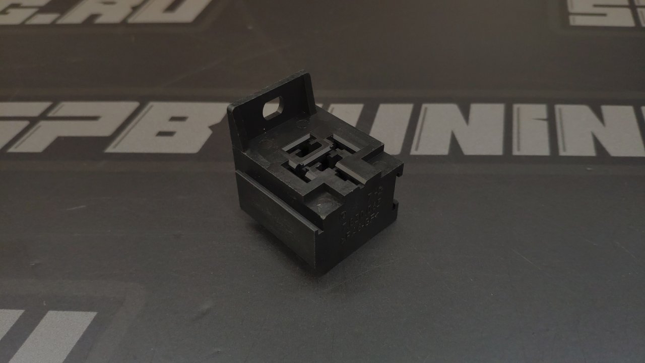 Колодка под 5-ти контактное реле реле (без проводов)