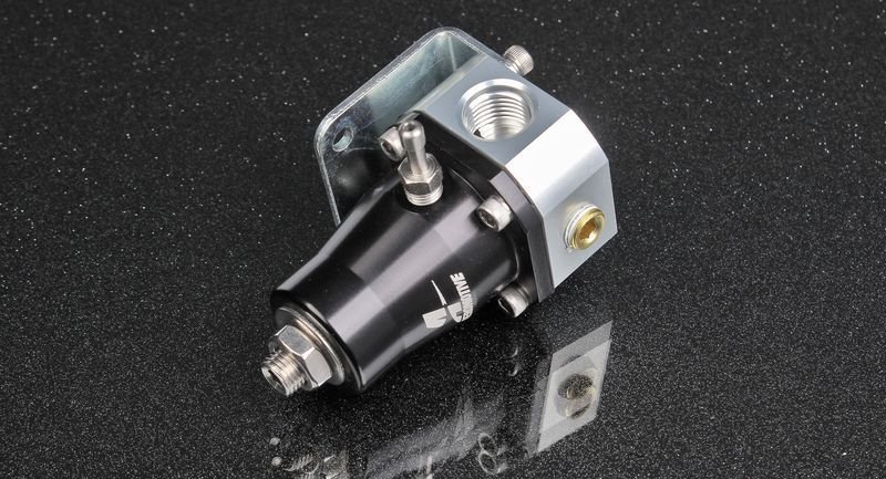 Регулятор давления топлива 40 - 75 psi (вход / выход AN6, обратка AN6) AEROMOTIVE