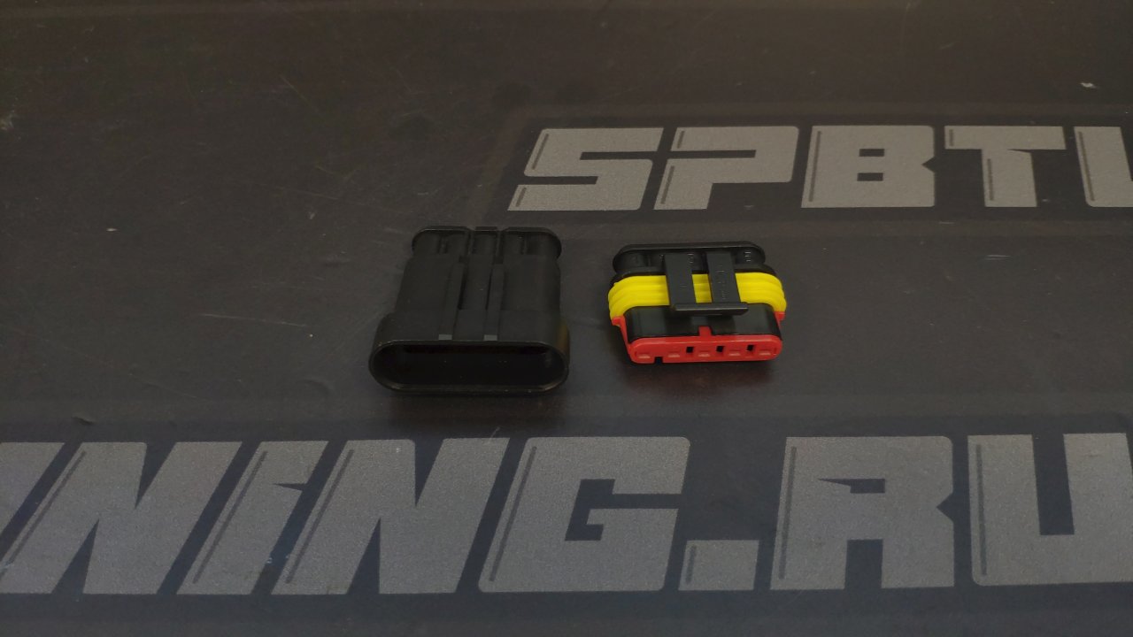 Разъем герметичный 5pin черный