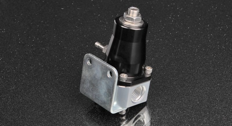 Регулятор давления топлива 40 - 75 psi (вход / выход AN6, обратка AN6) AEROMOTIVE